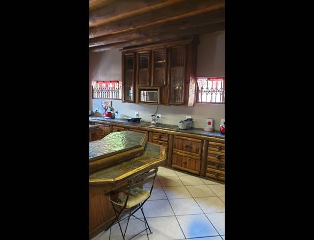 3 BEDROOM FREEHOLD SOLD IN WONDERBOOM SOUTH